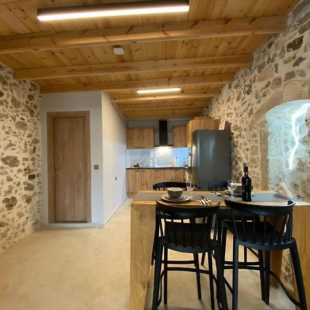 Stavlos Traditional Suite Atsipopoulo エクステリア 写真