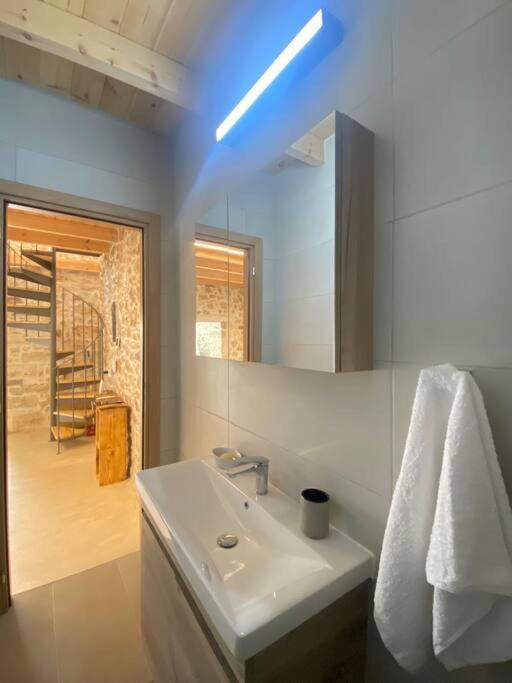 Stavlos Traditional Suite Atsipopoulo エクステリア 写真