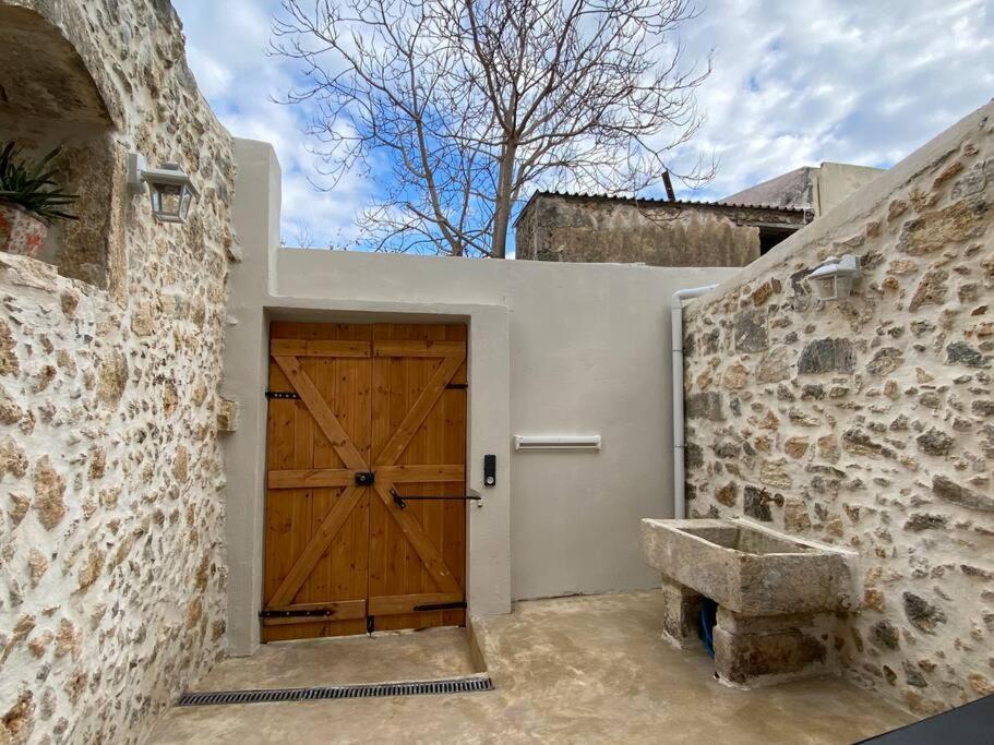Stavlos Traditional Suite Atsipopoulo エクステリア 写真