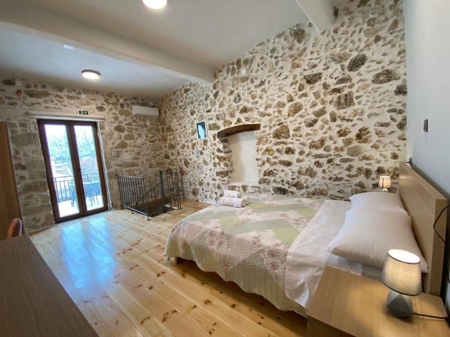 Stavlos Traditional Suite Atsipopoulo エクステリア 写真